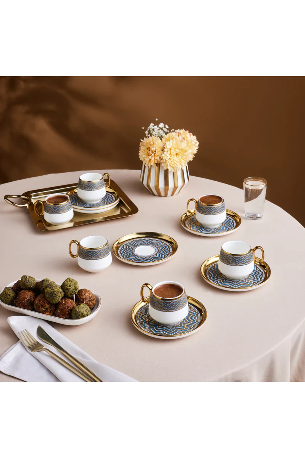 Karaca Suadiye 12-dielna porcelánová šálka na espresso tureckú kávu pre 6 osô...