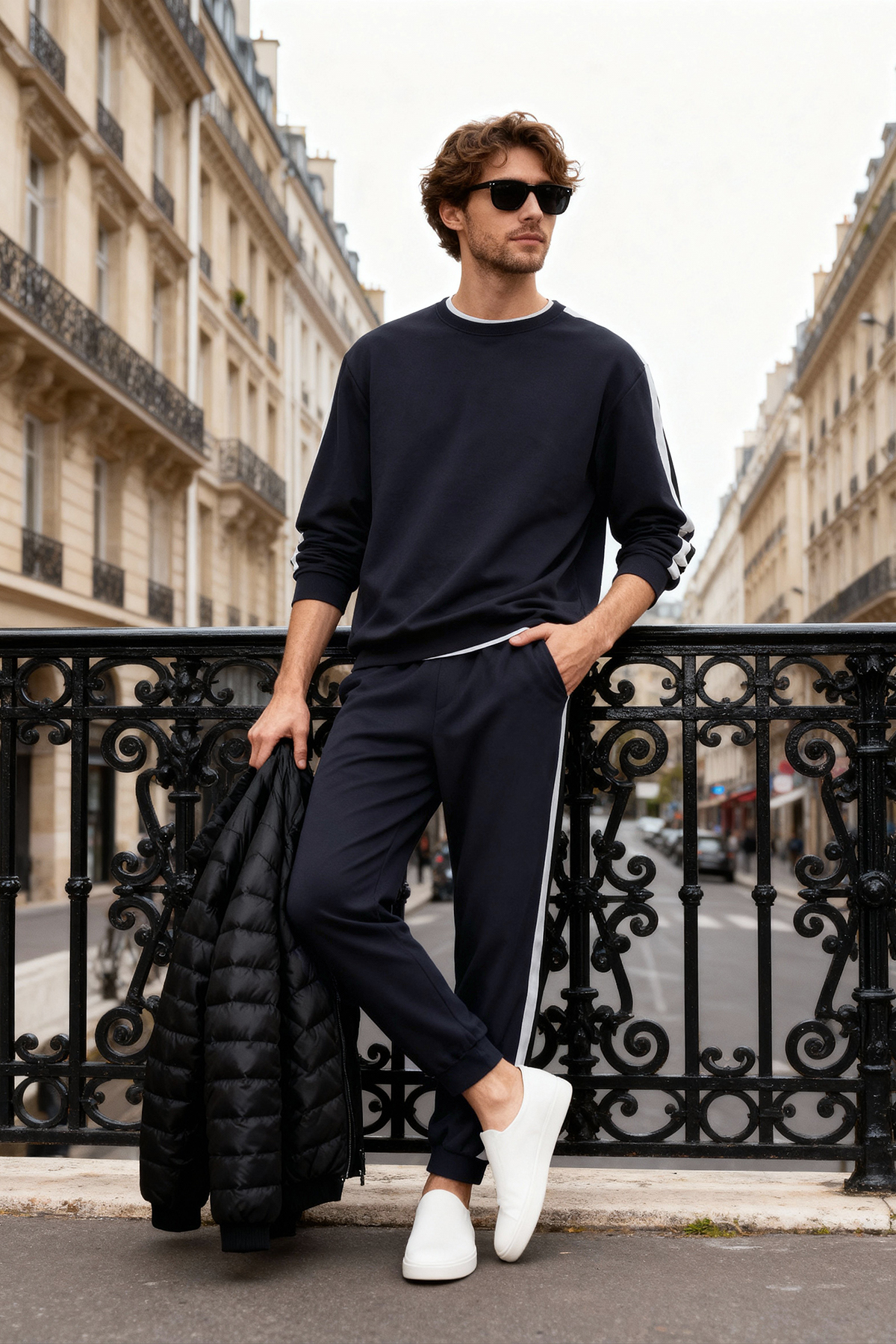 Trendyol Collection Granatowy komplet piżam z dzianiny w paski THMAW21PT0828