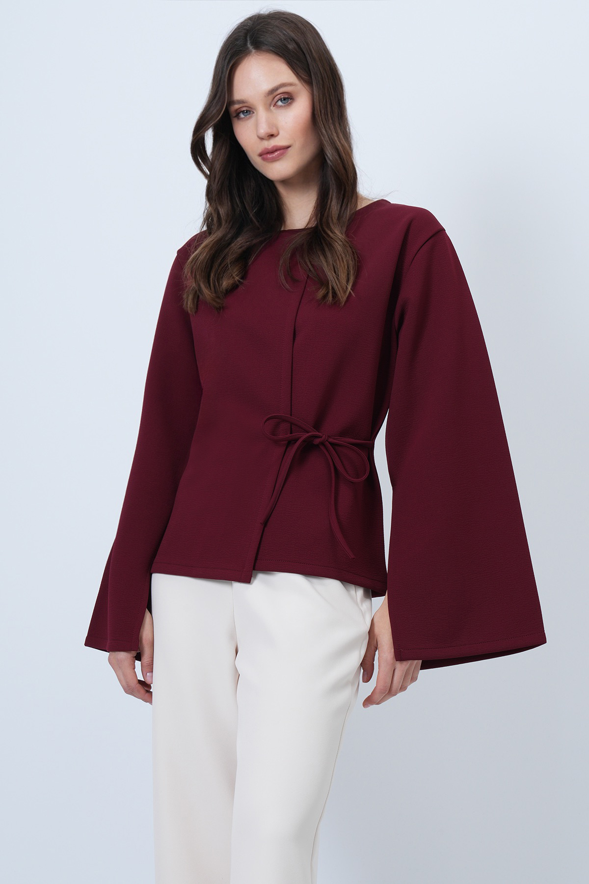 Trend Alaçatı Stili Kadın Bordo Kruvaze Bağlama Detaylı Yırtmaç Kol Bluz ALC-X14687