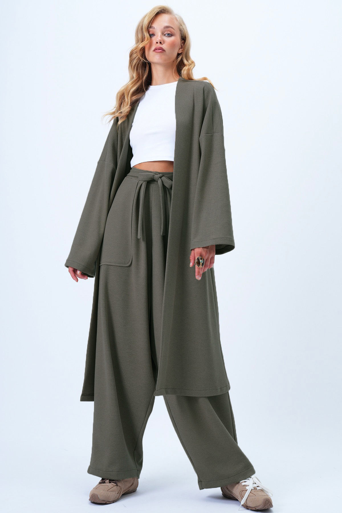 Trend Alaçatı Stili Női khaki színű, önszövésű kötött hosszú kimonó és dupla zsebes palazzo nadrág szett ALC-X14387