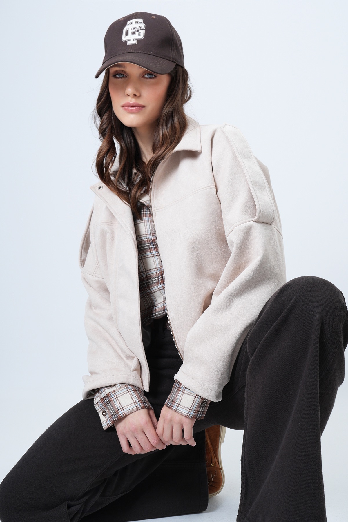 Trend Alaçatı Stili  Kadın Taş Omuz Apoletli İçi Astarlı Suni Süet Bomber Ceket Alc-X14526