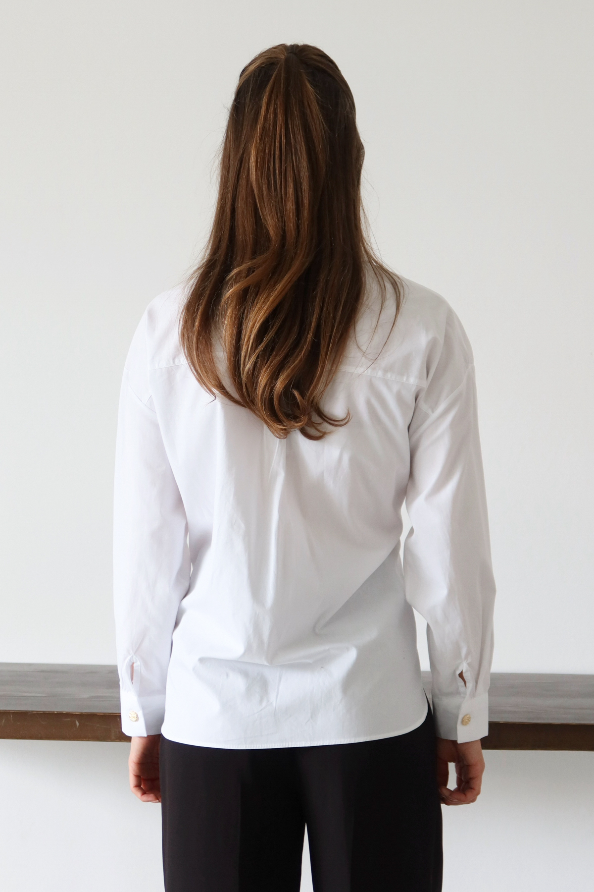 Trendyolmilla  Beyaz Gold Aksesuar Detaylı Gömlek TWOAW26GO00137 - Görsel 4