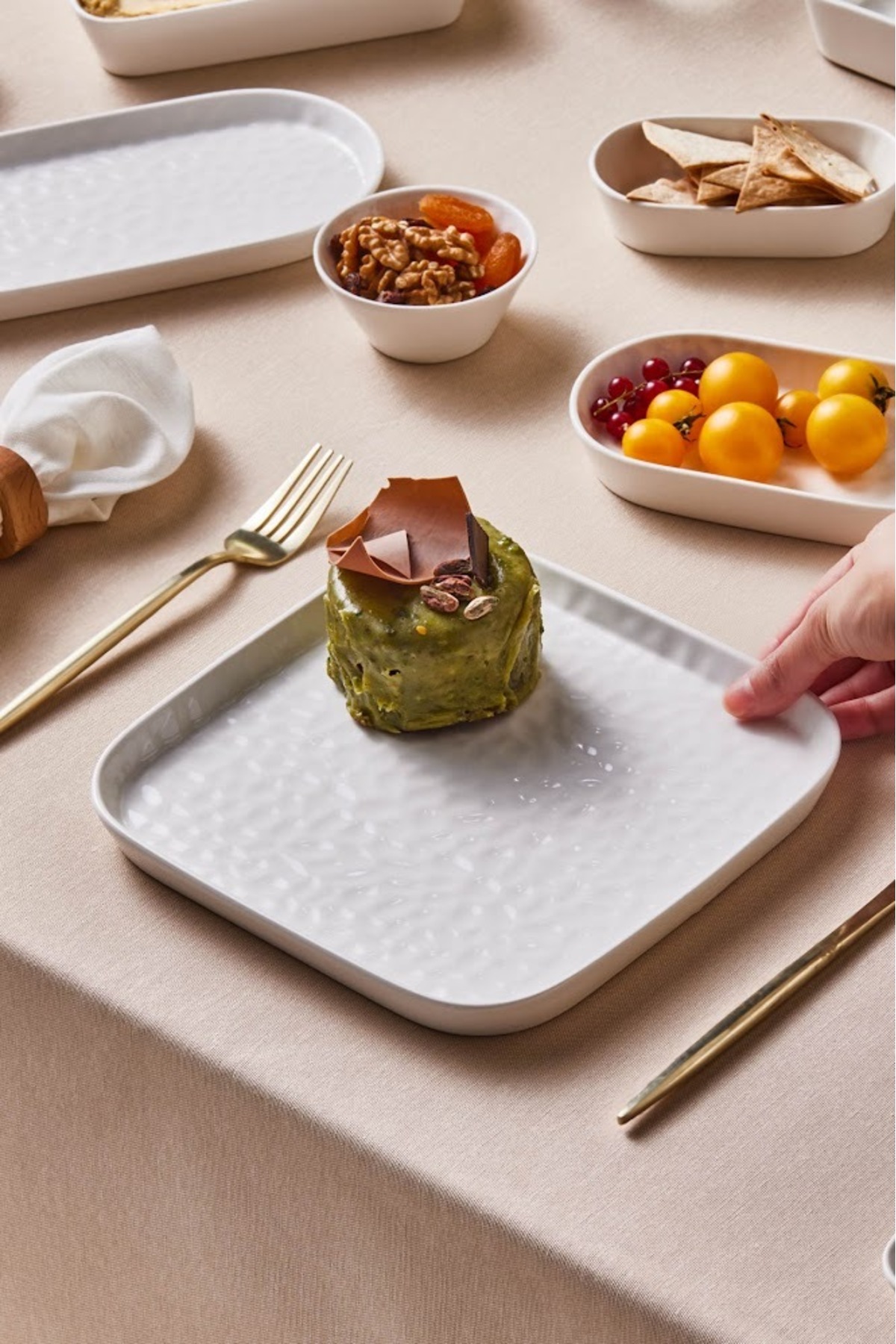 Karaca x Refika Bembeyaz Pasta Tabağı 22 Cm - Fiyatı, Yorumları