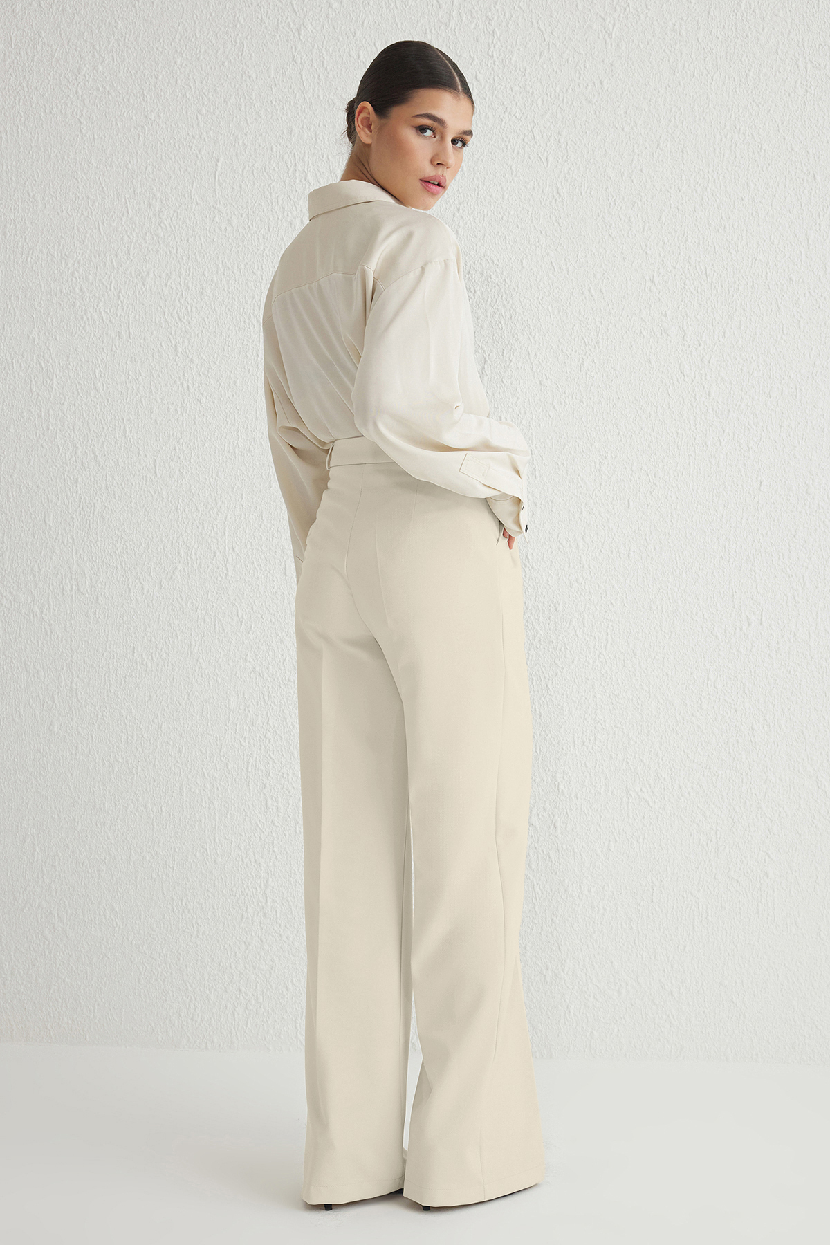 Trendyolmilla  Ekru Pilili Wide Leg/Geniş Paça Dokuma Pantolon TWOAW25PL00109 Palazzo - Görsel 8