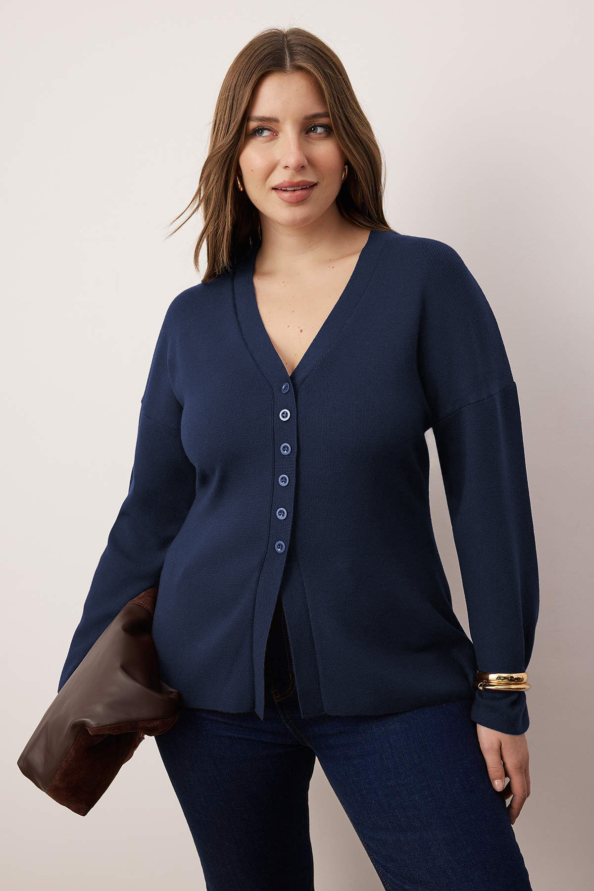 Trendyolmilla  Lacivert V Yaka Merserize Görünümlü Premium İplik/Özel İplik Triko Hırka TBBAW26AV00036 - Görsel 2