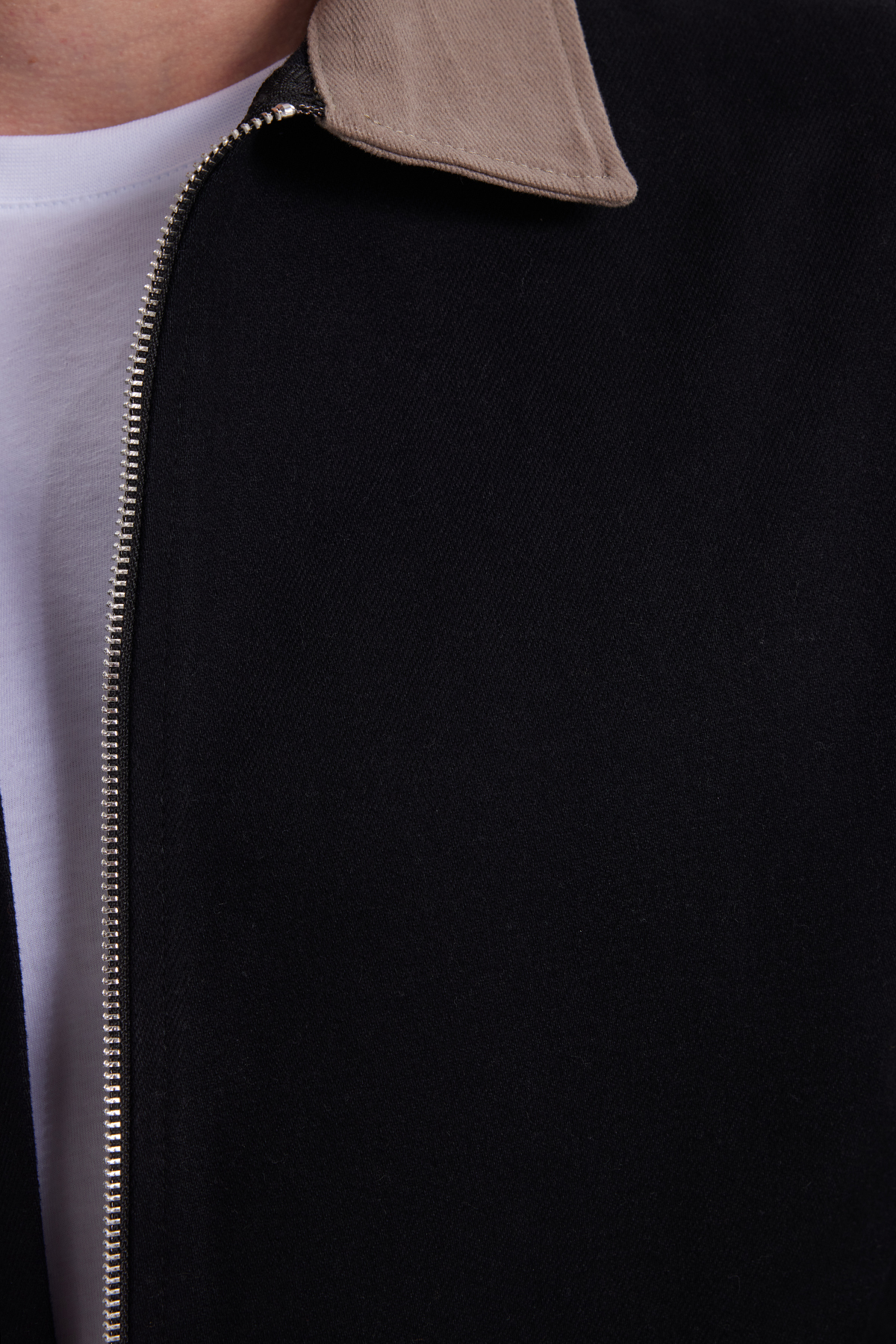 Tudors  Erkek Relax Fit Rahat Kesim Gabardin Düz Fermuarlı Kanguru Cepli Kontrast Yaka Siyah Gömlek Ceket - Görsel 8