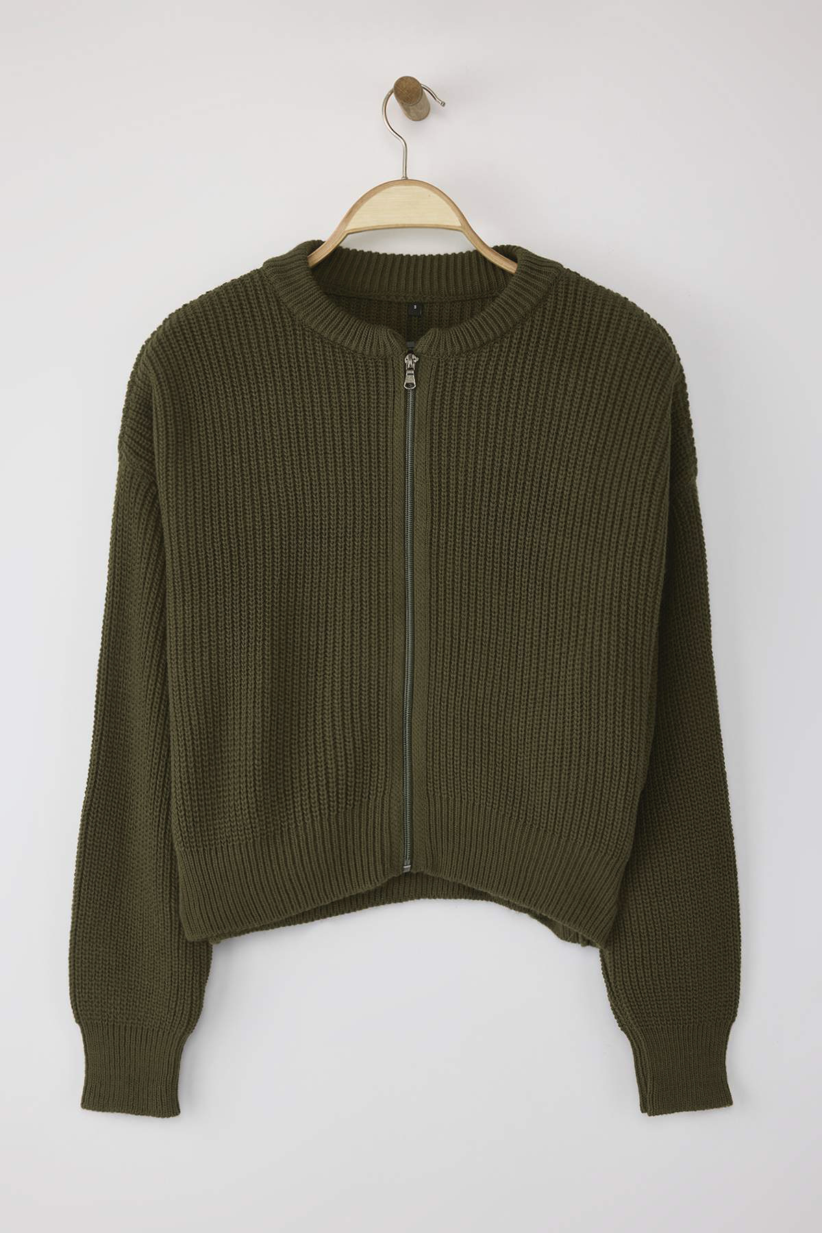 Trendyolmilla  Haki Geniş Kalıp Bomber Yaka Fermuarlı Triko Hırka TWOAW24HI00153 - Görsel 6