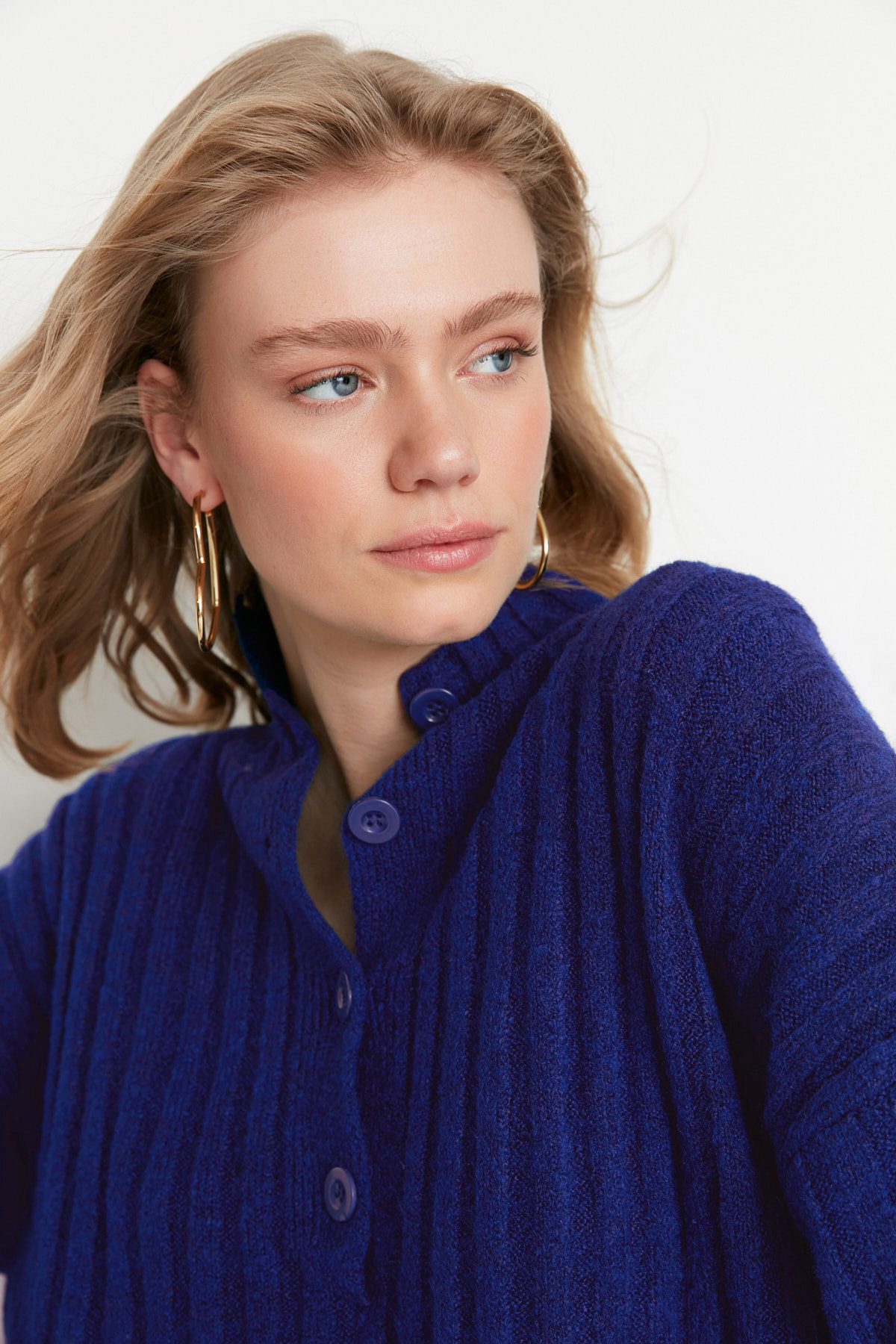 Trendyolmilla  Lacivert Geniş Kalıp Yumuşak Dokulu Dik Yaka Triko Kazak TWOAW21KZ0783 - Görsel 3