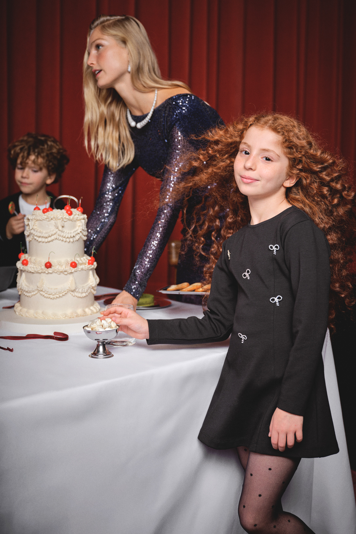 Trendyolmilla Kids Siyah Fiyonk Detaylı Maxi Boy Kız Çocuk Dokuma Elbise TKDAW26EL00012