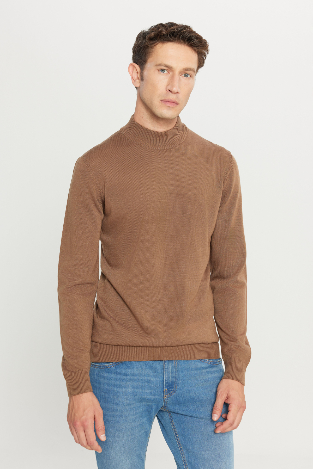 ALTINYILDIZ CLASSICS Erkek Vizon Tüylenme Yapmayan Standart Fit Normal Kesim Yarım Balıkçı Yaka Triko Kazak