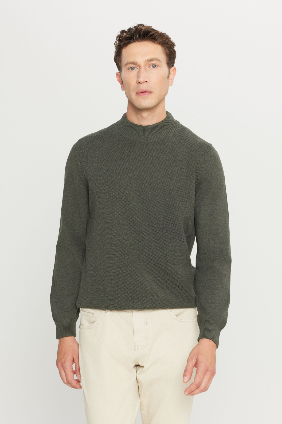 ALTINYILDIZ CLASSICS Erkek Haki Standart Fit Normal Kesim Yarım Balıkçı Yaka Pamuklu Triko Kazak