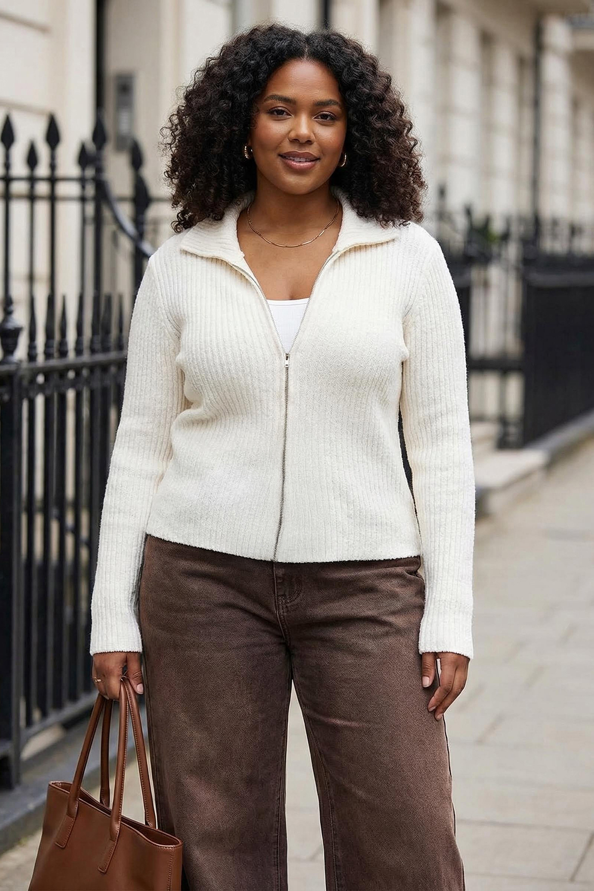 Trendyolmilla  Wardrobe Essentials Ekru Fermuarlı Dik Yaka Yumuşak Dokulu Pamuklu Triko Hırka TBBAW26AV00047