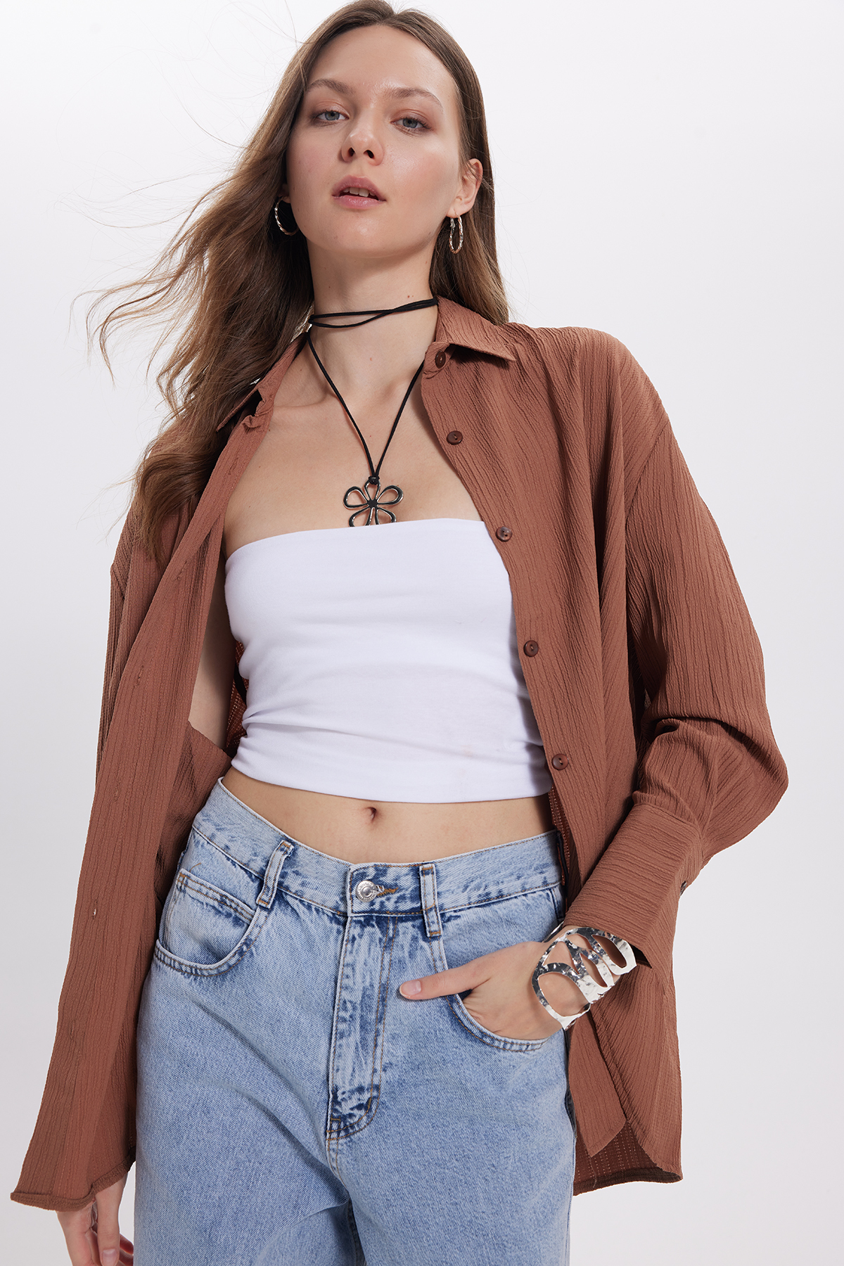 Tudors  Kadın Oversize Geniş Kesim Bürümcük Pens Detaylı Uzun Kollu Dokulu Kahverengi Gömlek - Görsel 10