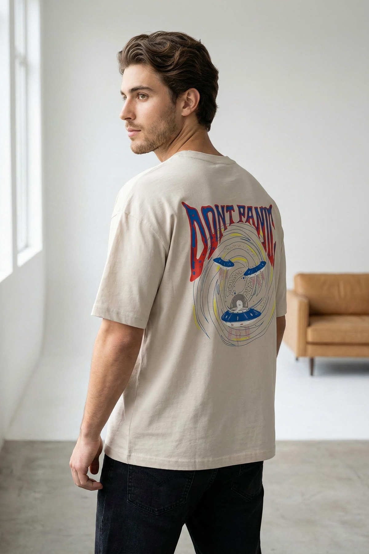 Trendyolmilla Man Taş Oversize/Geniş Kesim Uzay Baskılı %100 Pamuklu T-Shirt TMNSS23TS00120