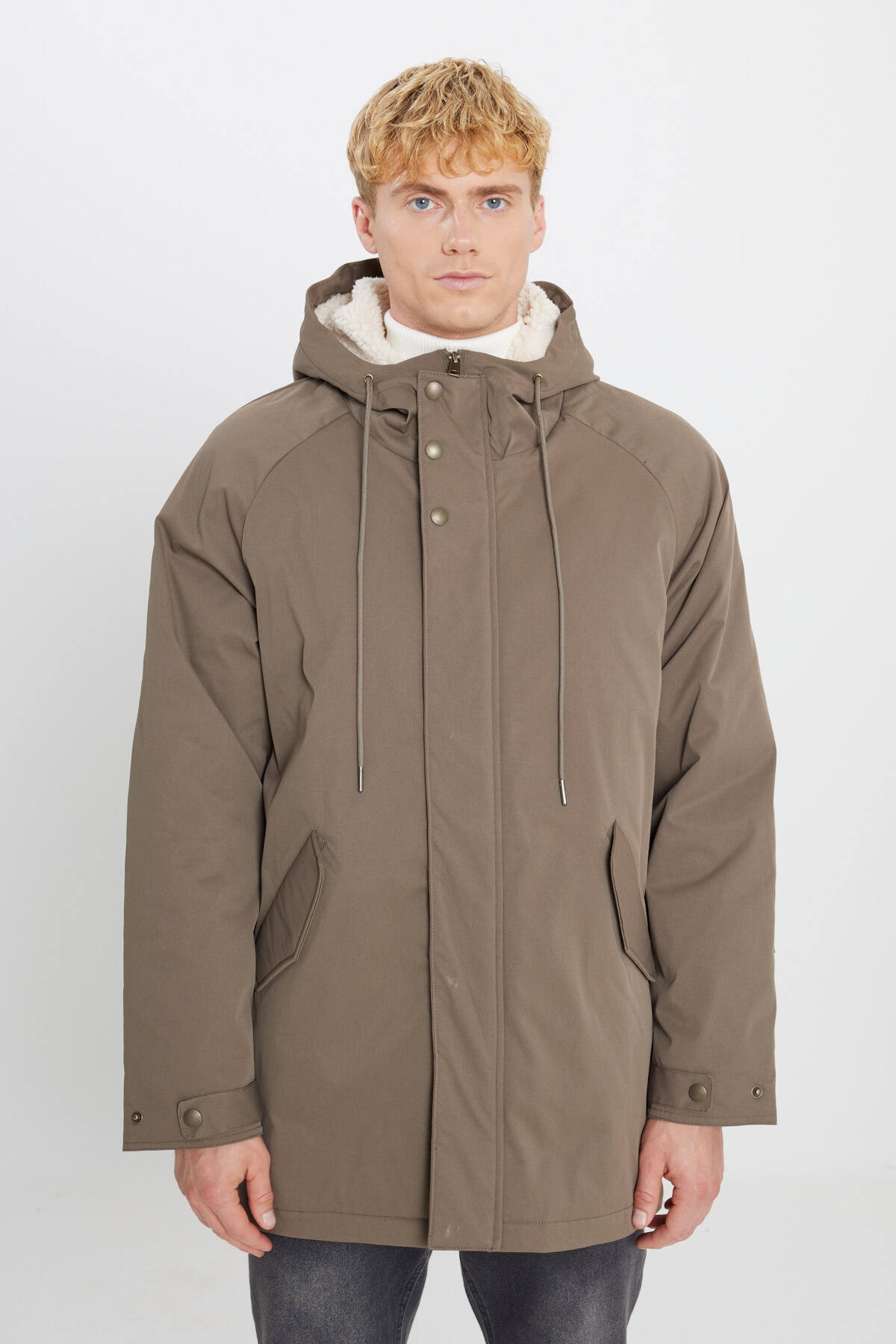 AC&Co / Altınyıldız Classics  Erkek Haki Soğuk Geçirmez Mont Kaban Standart Fit Normal Kesim Kapüşonlu Dik Yaka Yan Cepli - Görsel 9