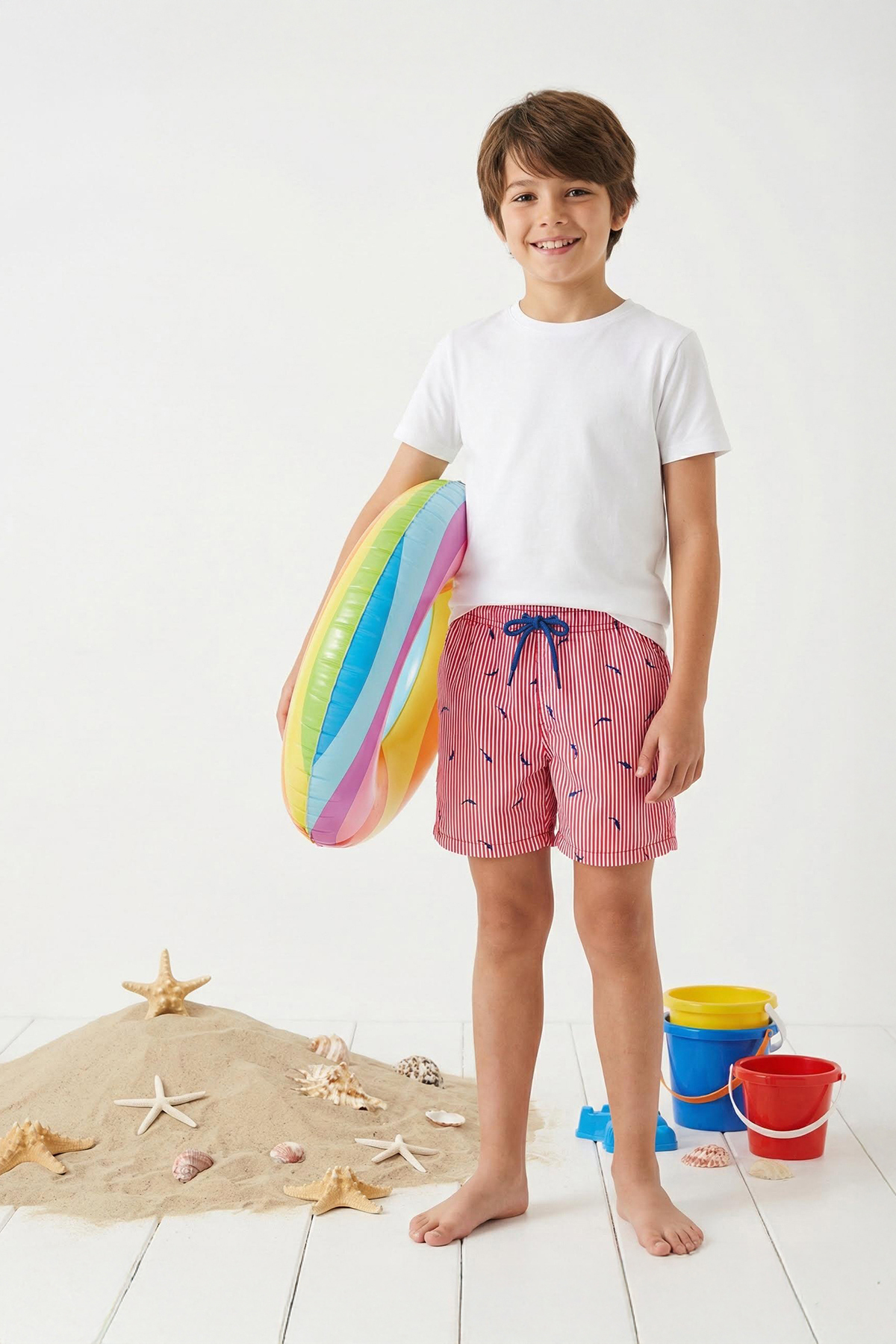 Trendyolmilla Kids Kırmızı Erkek Çocuk Baskılı Deniz Şortu TKDSS25DS00000