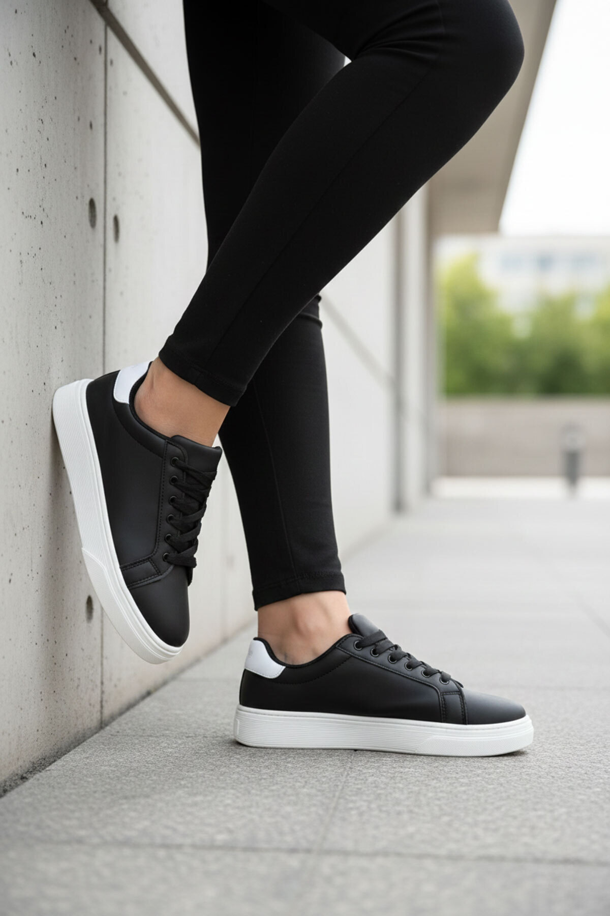 Women's Black and White Sneakers 14395