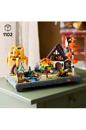 LEGO ® Icons Sonbahar Bağ Evi Bahçesi 11372 – Yetişkinler için Yaratıcı Model...