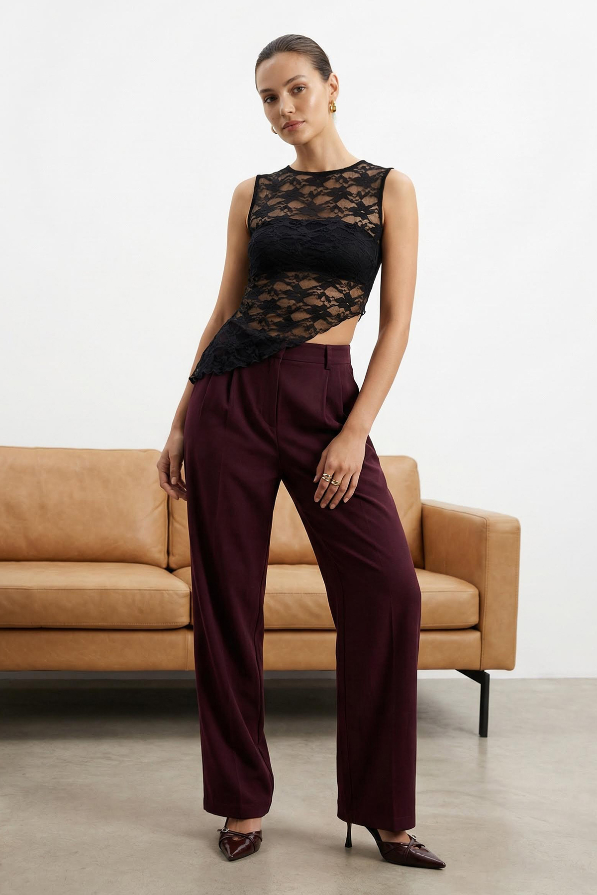 Trendyolmilla  Özel Koleksiyon Mürdüm Düz Paça/Straight Dokuma Yumuşak Kumaş Pantolon TWOAW26PL00123