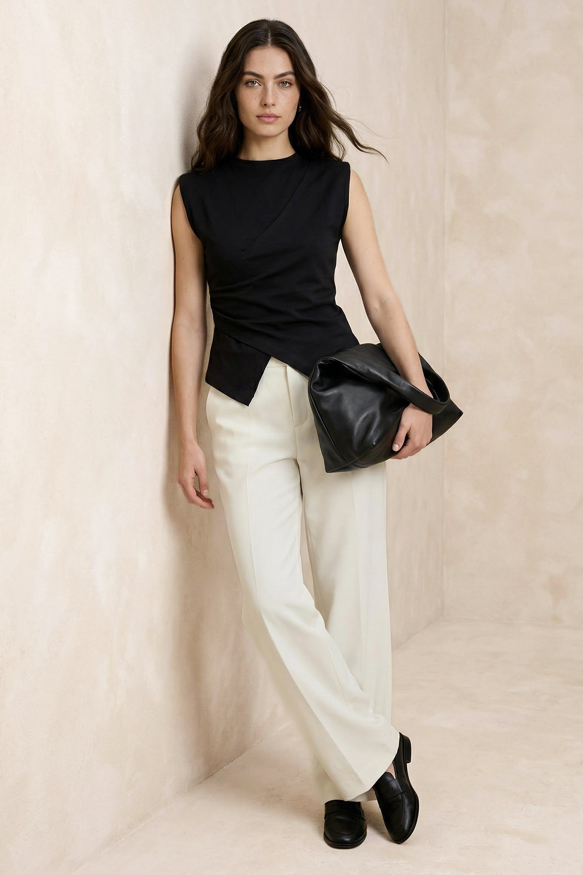 Trendyolmilla  Siyah Fitted/Vücuda Oturan Kolsuz Asimetrik Pamuklu Esnek Örme Bluz TWOSS26BZ00081 - Görsel 2