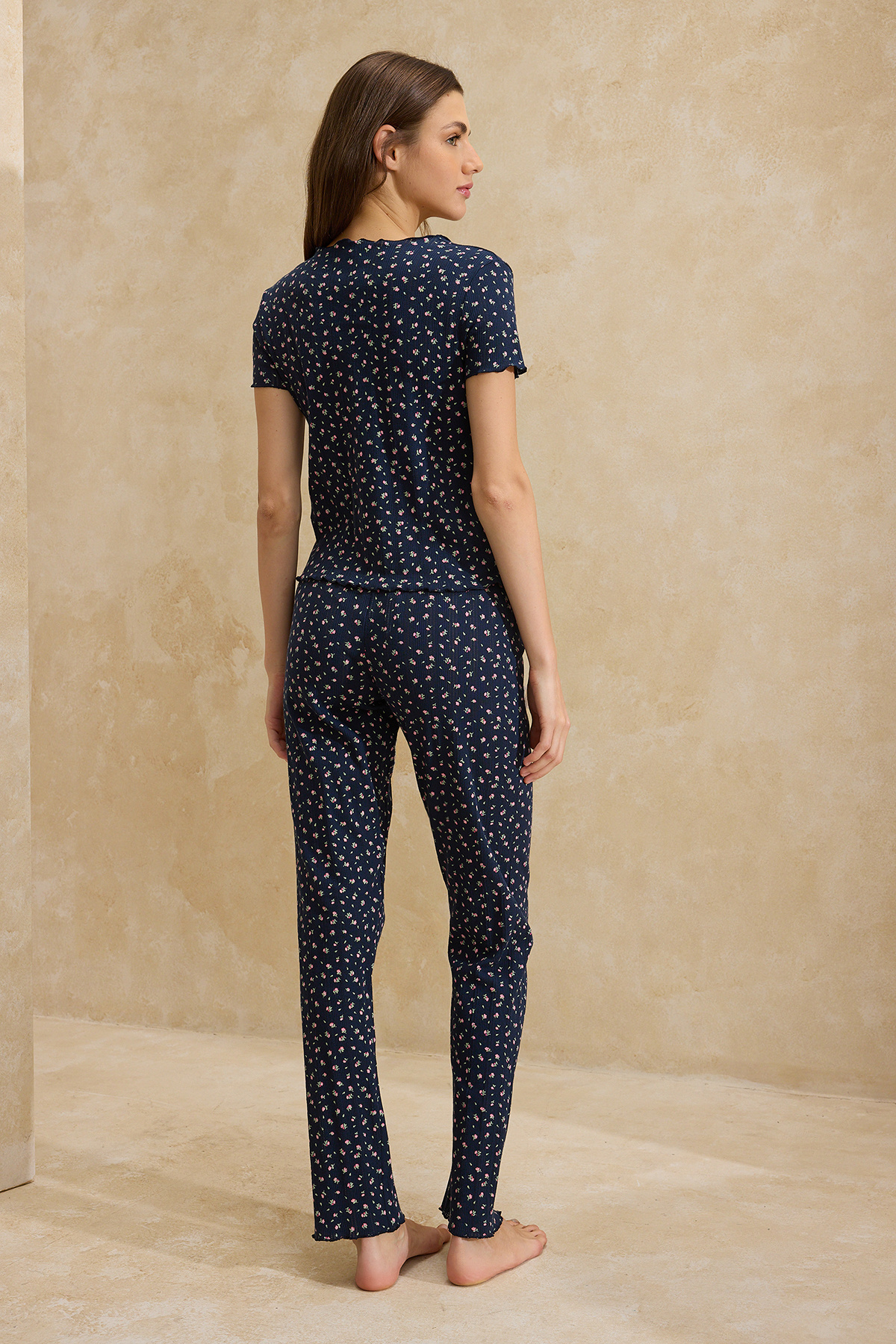 Trendyolmilla  Lacivert %100 Pamuklu Çiçekli Kurdele/Fiyonklu Fitilli/Pointel Örme Pijama Takımı THMSS26PT00010 - Görsel 6