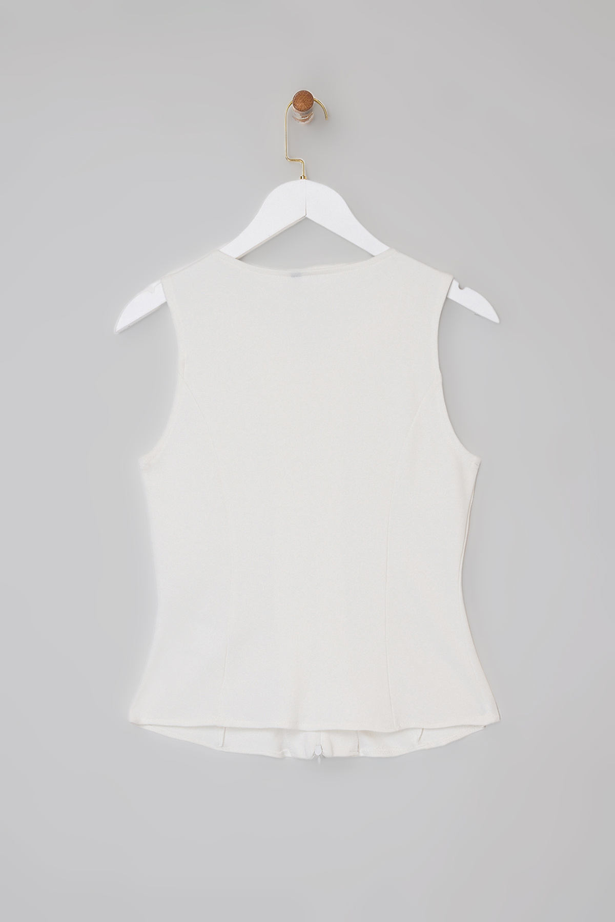 Trendyolmilla  Wardrobe Essentials-Ekru Fitted/Vücuda Oturan Fermuarlı Kolsuz İnterlok Örme Bluz TWOSS26BZ00012 - Görsel 6