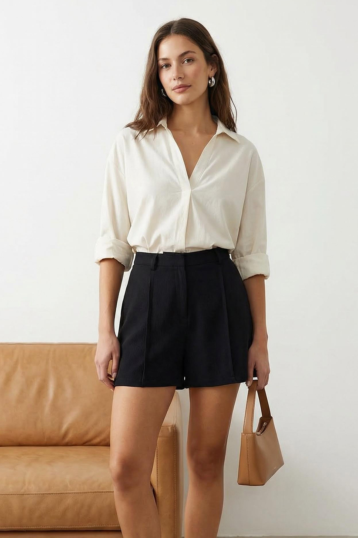 Trendyolmilla  Siyah Nervür Detaylı Dokuma Şort TWOSS23SR00079 - Görsel 2