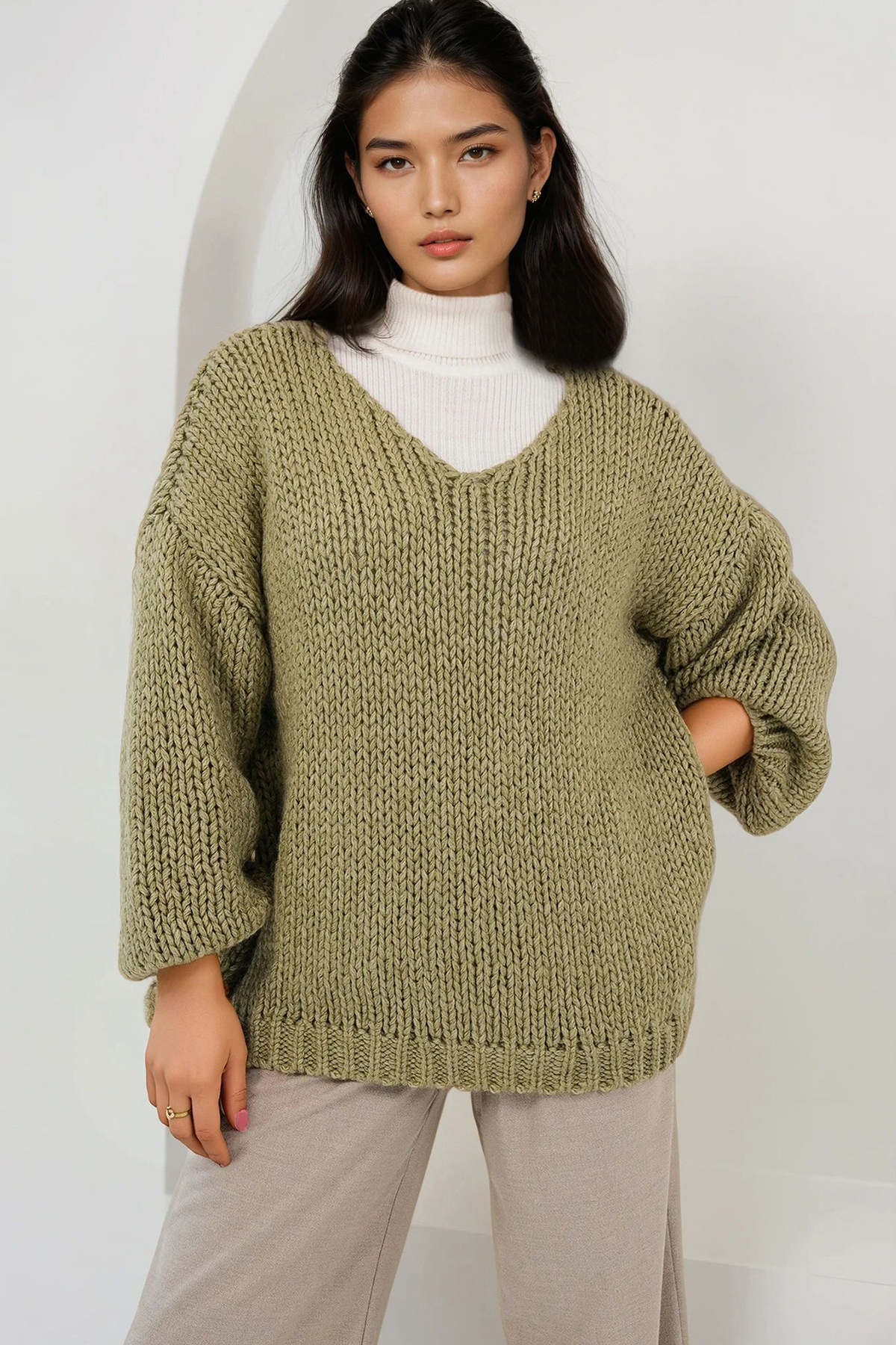 Trend Alaçatı Stili Kadın Haki V Yaka Kalın Selanik Örgülü Yumuşak Dokulu Oversize Kazak ALC-X14850 görsel 4