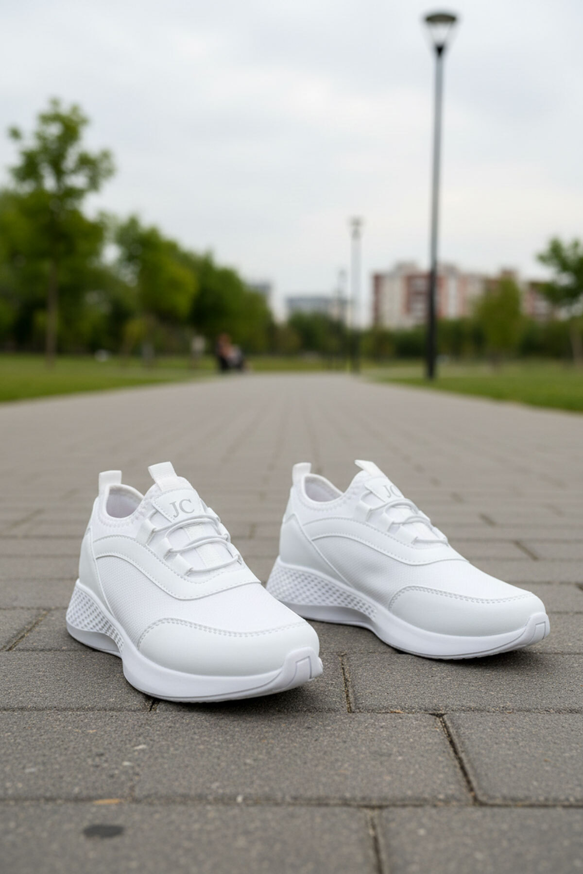 White Female Sneaker 19594