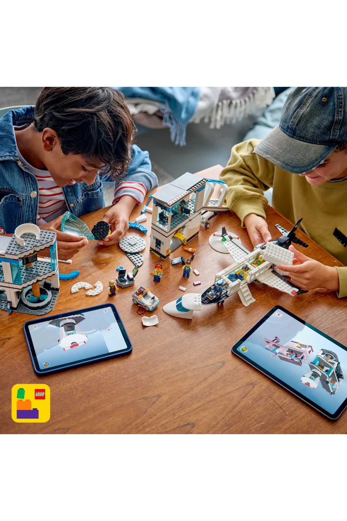 LEGO ® City Havaalanı ve Uçak 60502 - 8+ Yaratıcı Oyuncak Yapım Seti (887 Parça) fotoğrafı 6 (önizleme)