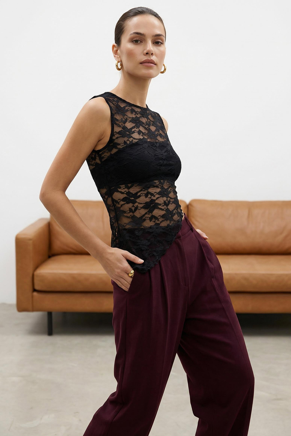 Trendyolmilla  Özel Koleksiyon Mürdüm Düz Paça/Straight Dokuma Yumuşak Kumaş Pantolon TWOAW26PL00123 - Görsel 2