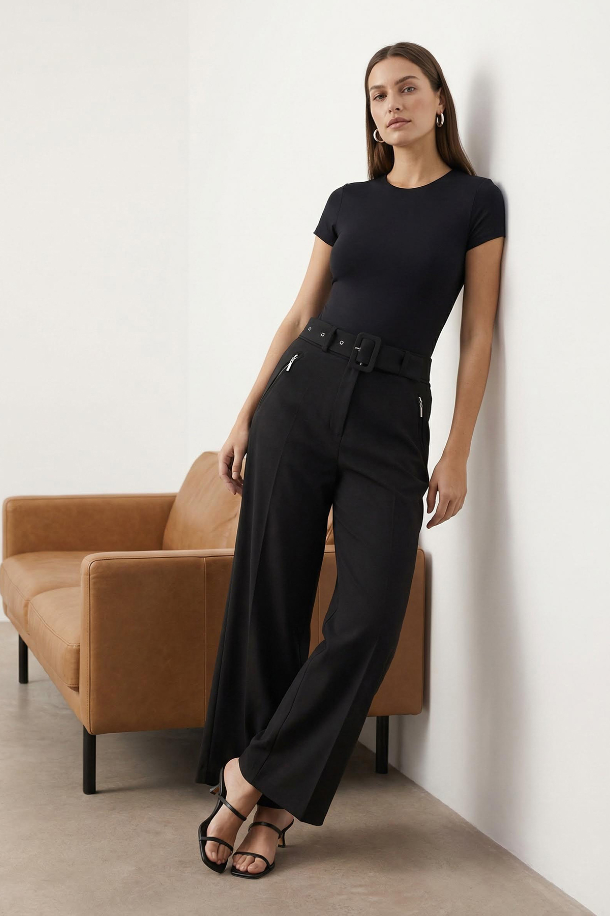 Trendyolmilla  Siyah Kemerli Fermuar Cep Detaylı Wide Leg/Geniş Paça Kumaş Pantolon TWOAW26PL00050