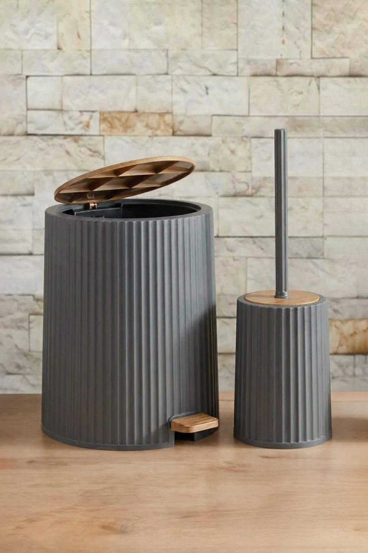 TRENDYOLMİLLA HOME 2-teiliges Badezimmer-Set aus Kunststoff-Mülleimer und Bür...