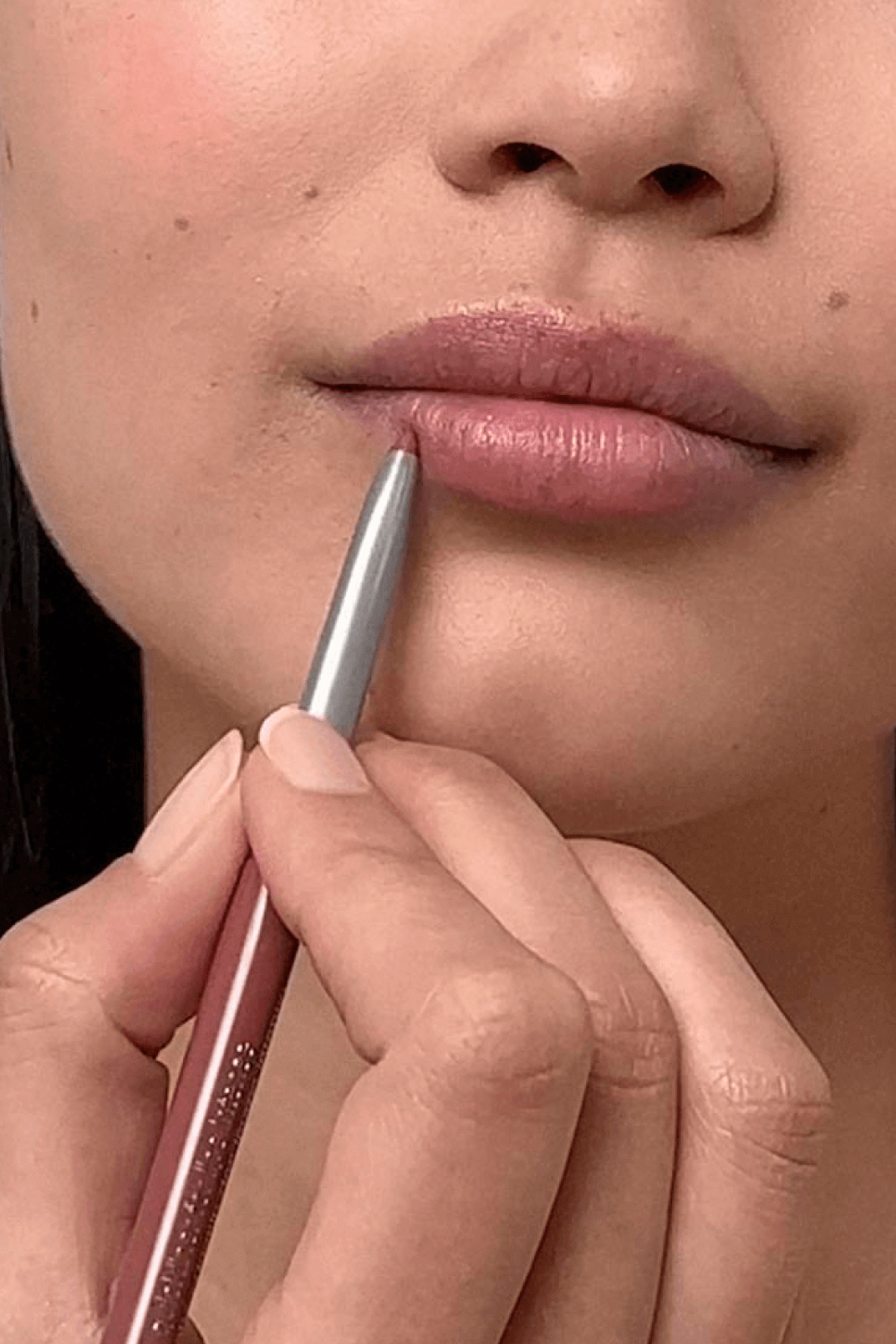 Quickliner For Lips Dudak Kalemi - Renk: Intense Passion 0.3g | Uzun Süre Kalıcı — قرمز 4771 — تصویر 4 از 5