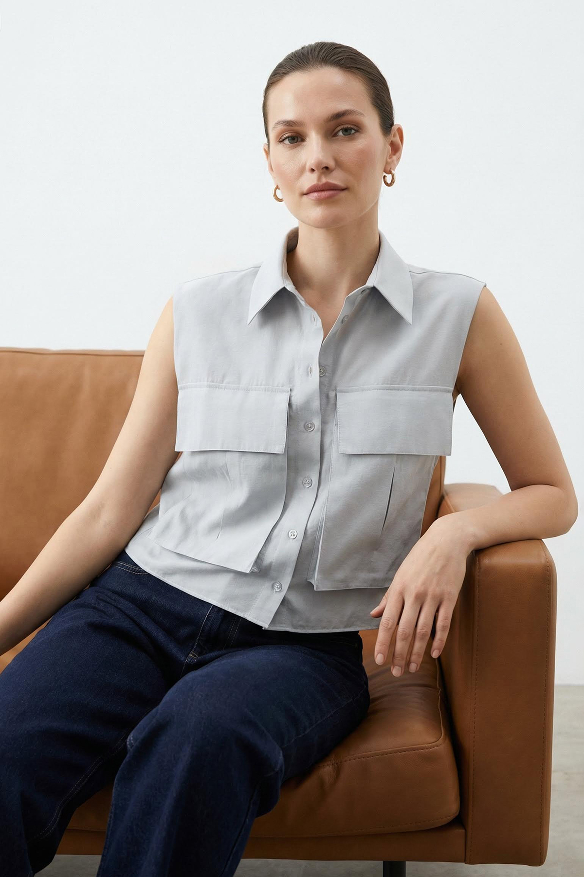 Trendyolmilla  Açık Mavi Utility Cep Detaylı Sıfır Kol Regular kalıp Dokuma Gömlek TWOSS25GO00041 - Görsel 2