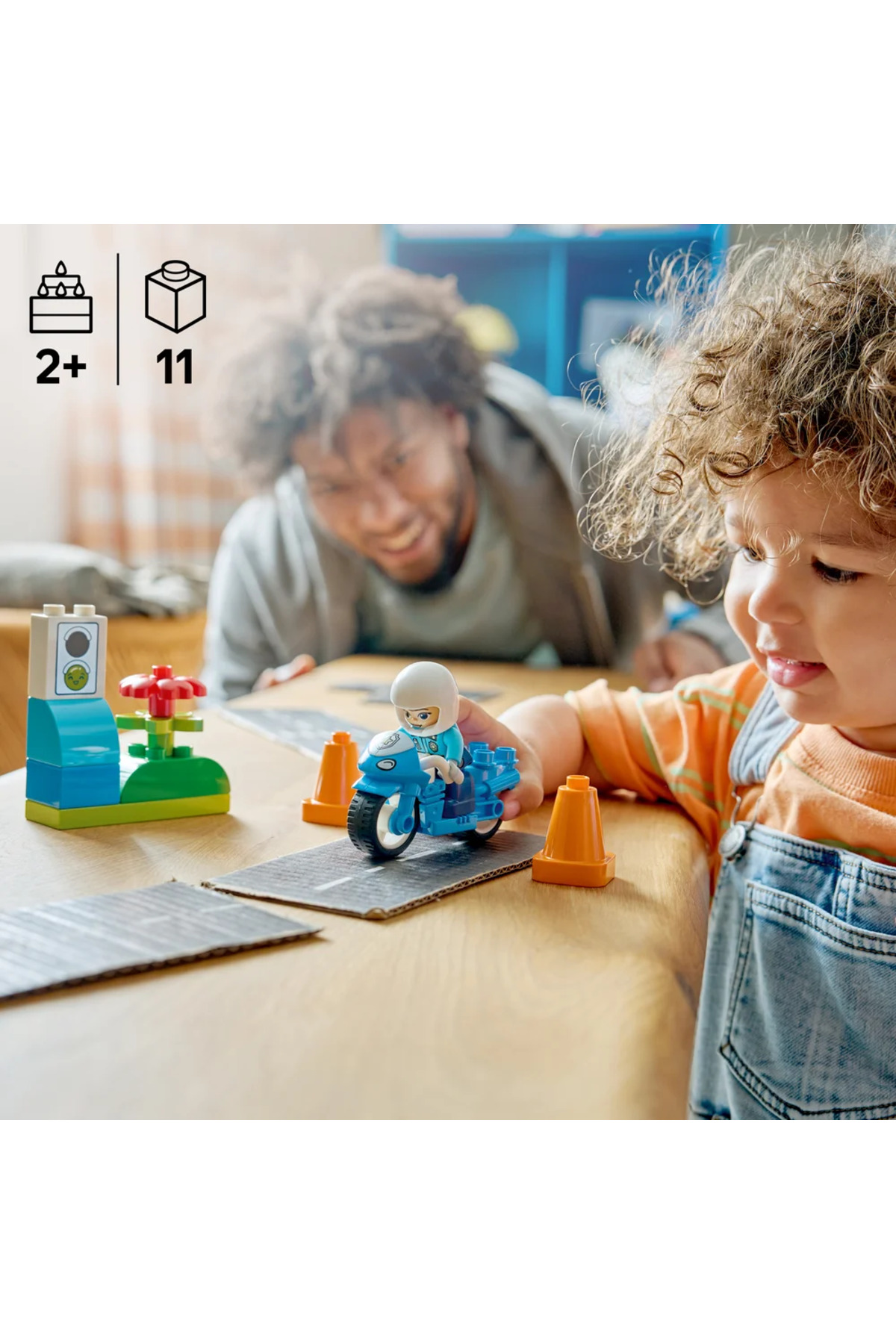 LEGO ® DUPLO® Kasabası Mavi Polis Motosikleti 10471 - 2+ Yaratıcı Oyuncak Yapım Seti (11 Parça) fotoğrafı 2 (önizleme)