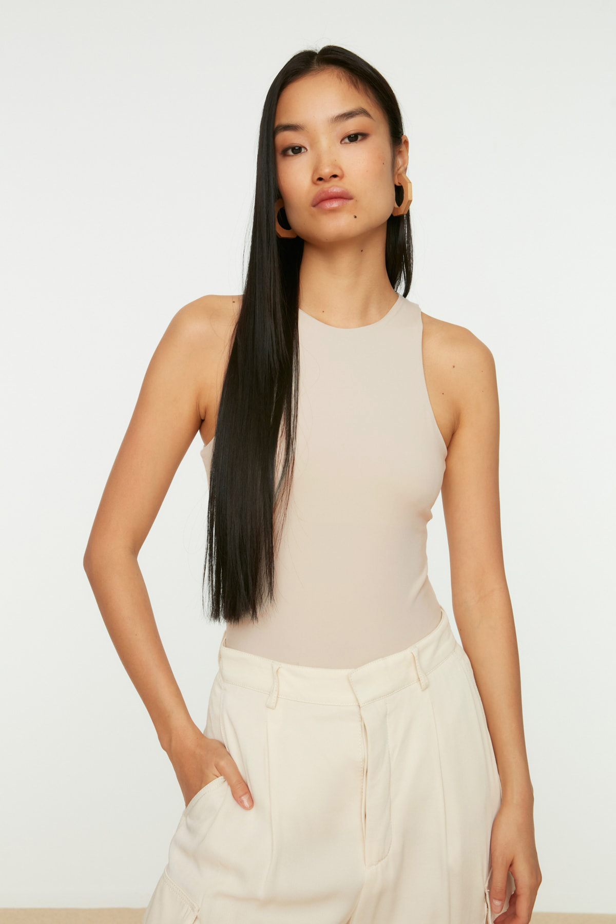 Trendyol Collection Elastyczne dzianinowe body - Stone Halter Neck, Snap Butt...