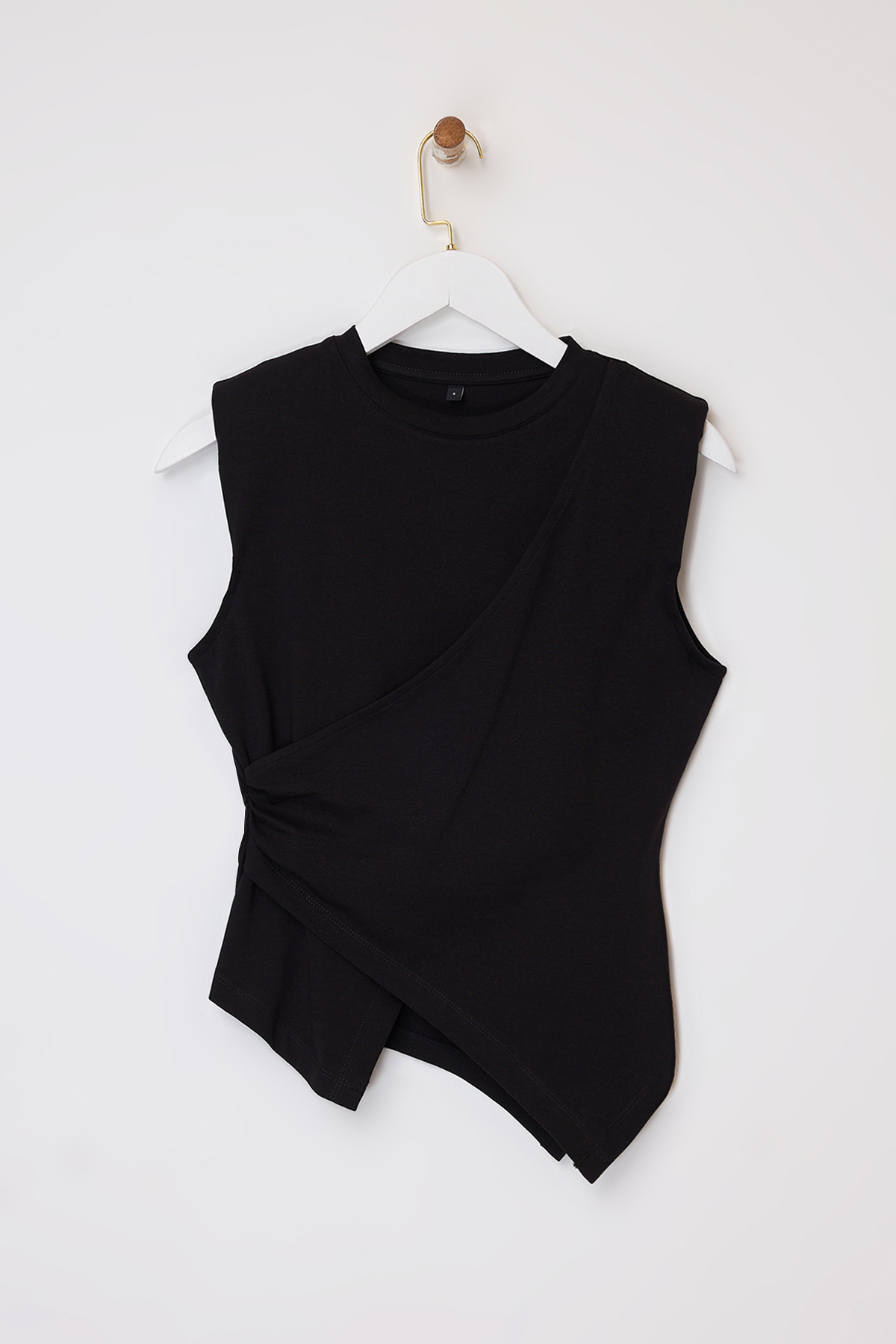 Trendyolmilla  Siyah Fitted/Vücuda Oturan Kolsuz Asimetrik Pamuklu Esnek Örme Bluz TWOSS26BZ00081 - Görsel 5