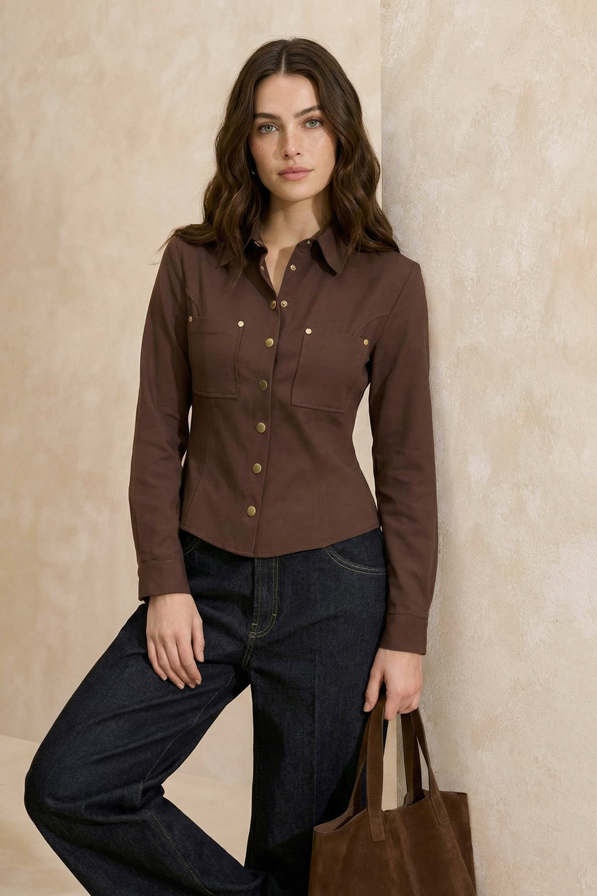 Trendyolmilla  Koyu Kahverengi Regular Kalıp Gold Düğme Detaylı Gabardin Gömlek TWOSS26GO00013