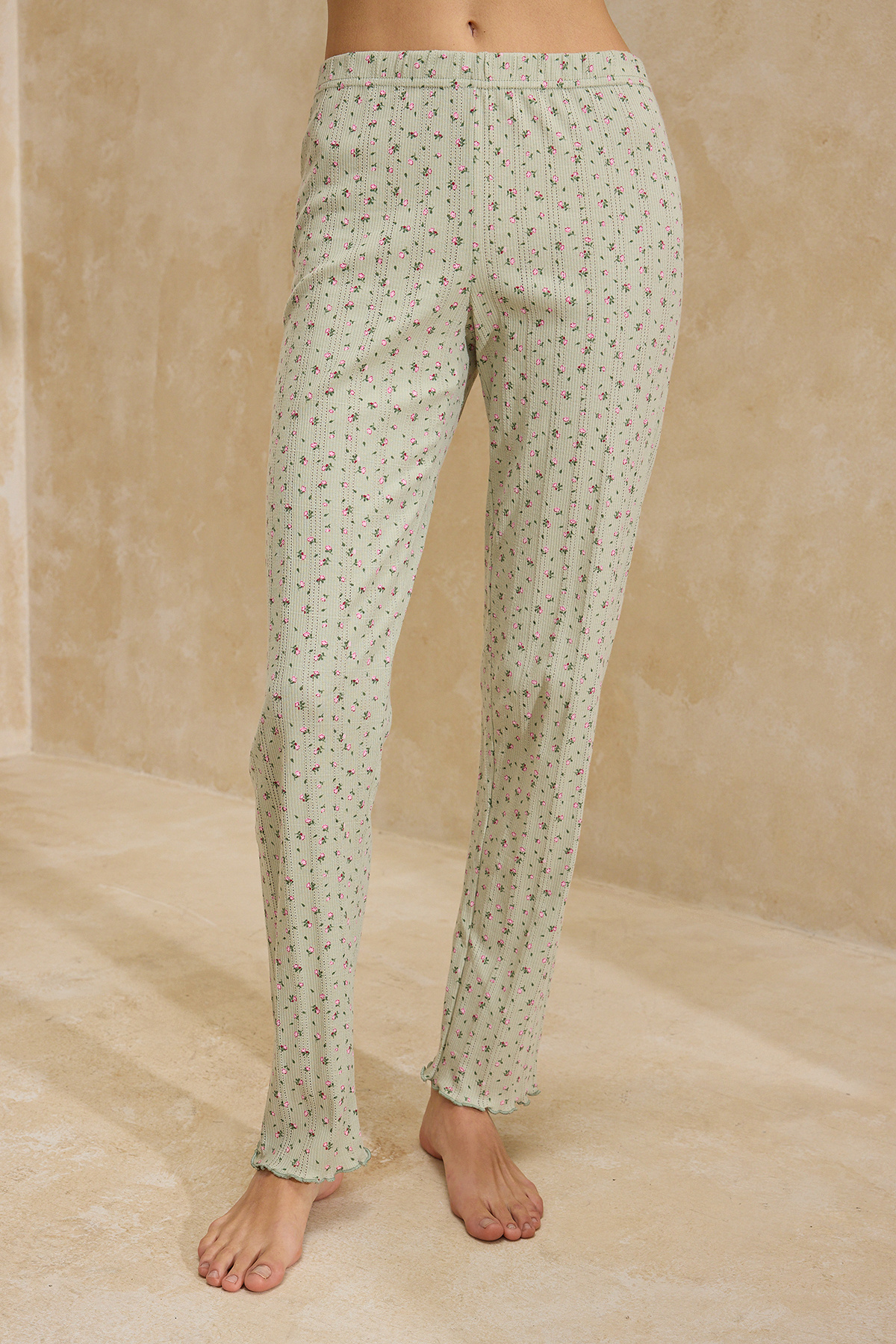 Trendyolmilla  Yeşil %100 Pamuklu Çiçekli Kurdele/Fiyonklu Fitilli/Pointel Örme Pijama Takımı THMSS26PT00010 - Görsel 4