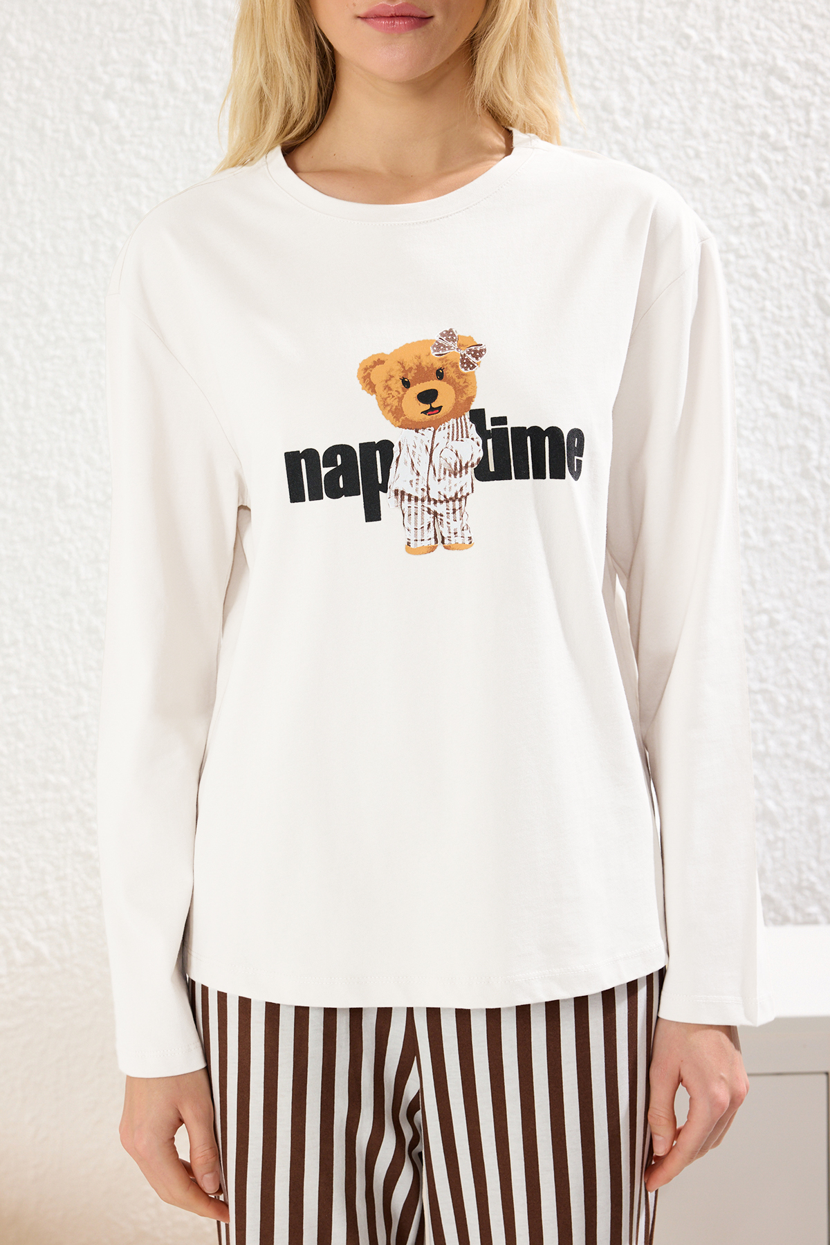 Trendyolmilla  Kadın Couple/Çift Ekru %100 Pamuklu Çizgili Ayıcıklı Örme Pijama Takımı THMAW25PT00171 - Görsel 4