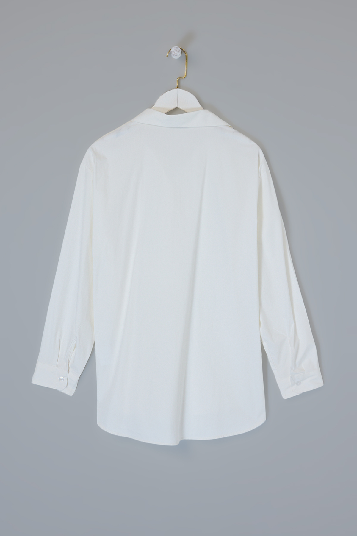 Trendyolmilla  Beyaz Tokalı Geniş Kesim Gömlek TDRSS26GO00014 - Görsel 2