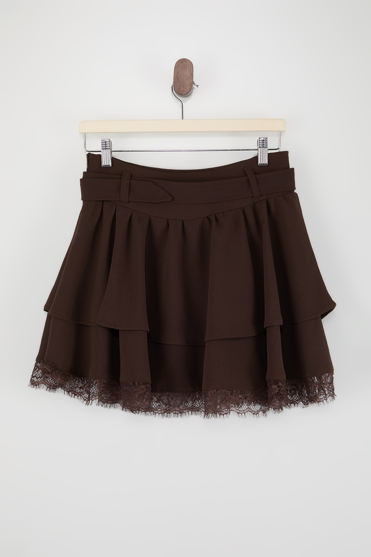 Trendyolmilla  Kahverengi Kısa Fırfırlı Kemerli Krep Şort Etek TDRSS26SR00006 - Görsel 5