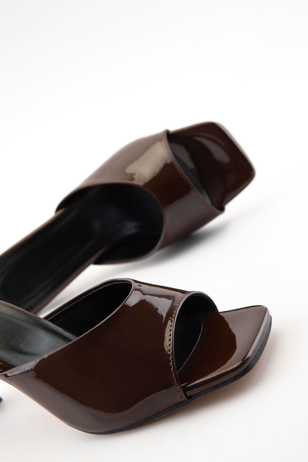 SOHO  Kahve Rugan Kadın Klasik Topuklu Ayakkabı 21305 - Görsel 4