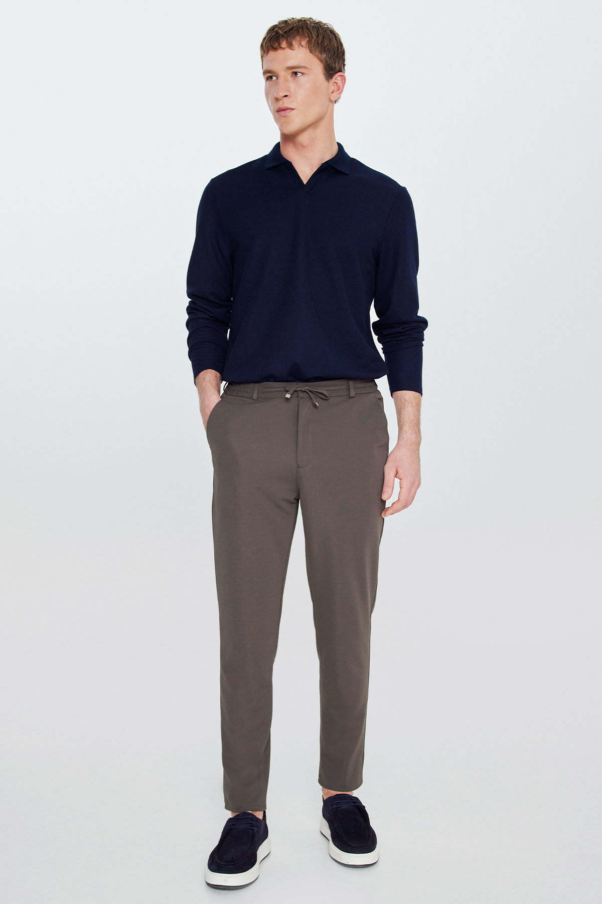 Men's Khaki Slim Fit Casual Jogger Pants with Side Pockets with Narrow Waist Tie