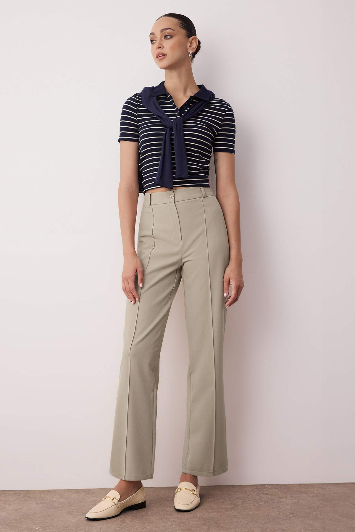 Trendyolmilla  Açık Kahverengi Straight/Düz Kesim Yüksek Bel Nervür Dikişli Dokuma Pantolon TWOSS21PL0093 - Görsel 2