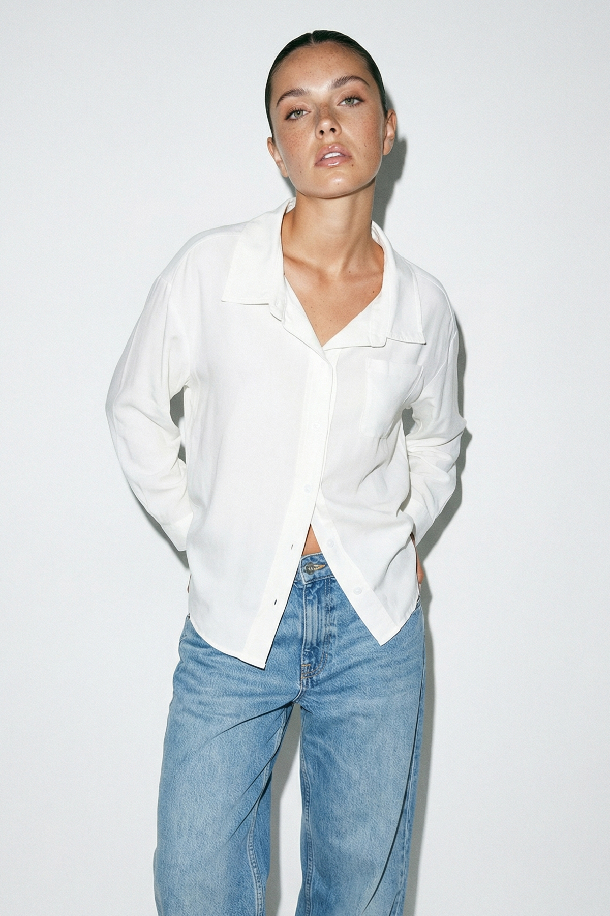 Trendyolmilla  Beyaz Cepli Modal Gömlek TDRSS26GO00008