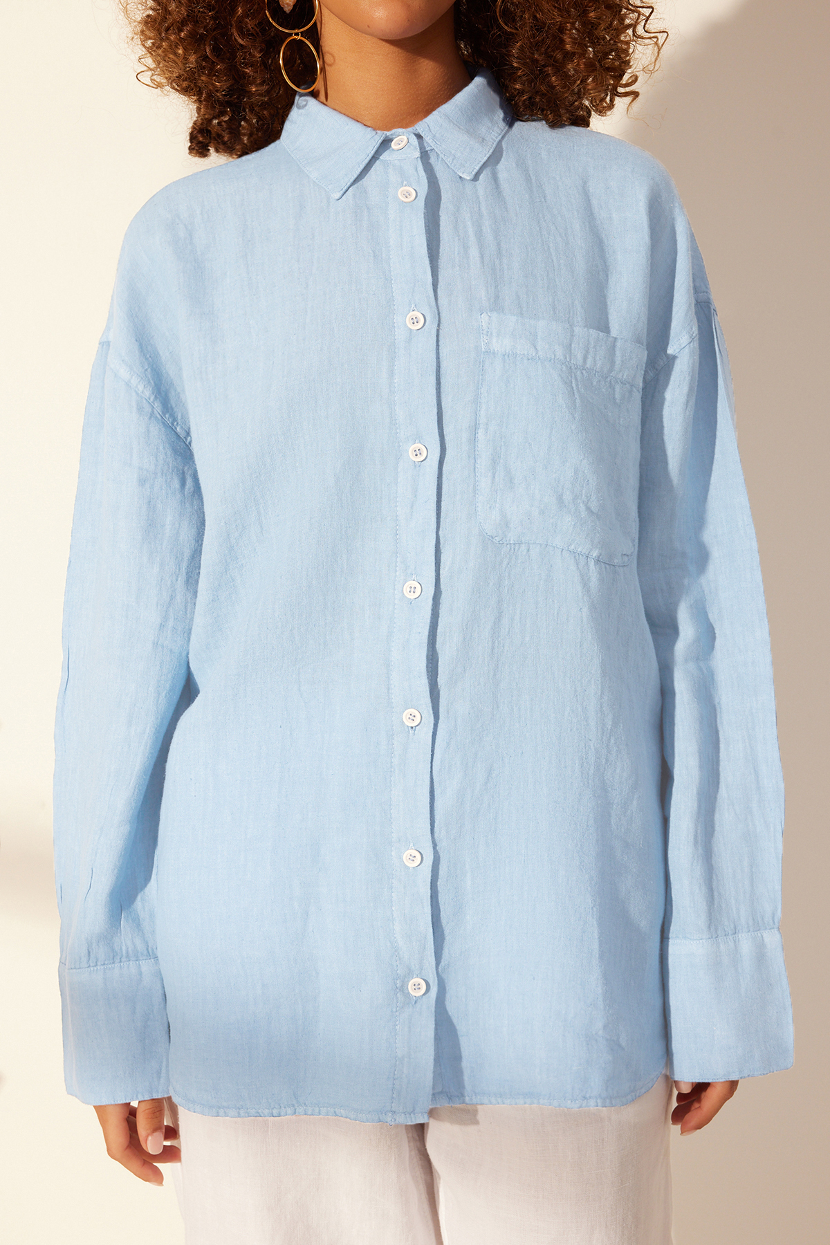 Trendyolmilla  Mavi % 100 Keten Cep Detaylı Oversize Gömlek TWOSS26GO00039 - Görsel 3