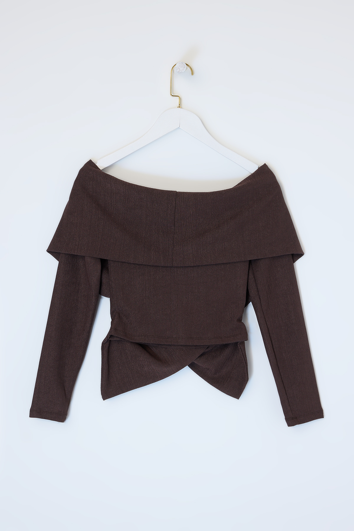 Trendyolmilla  Kahverengi Önü Tokalı Kelebek Bluz TDRSS26BZ00012 - Görsel 2