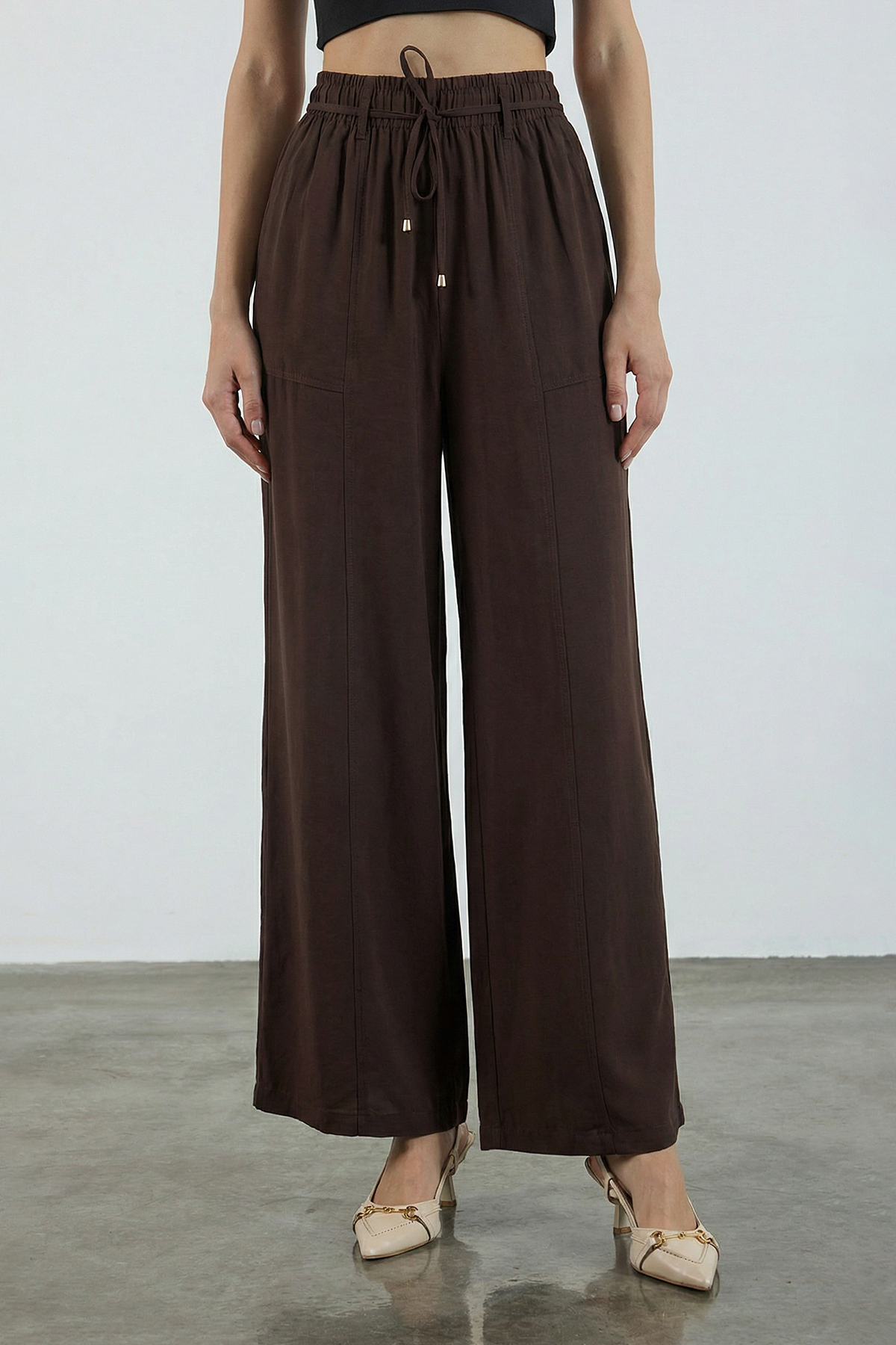 Trendyolmilla  Koyu Kahverengi Beli Lastikli Wide Leg/Geniş Paça Viskon Pantolon TWOSS25PL00123 - Görsel 3